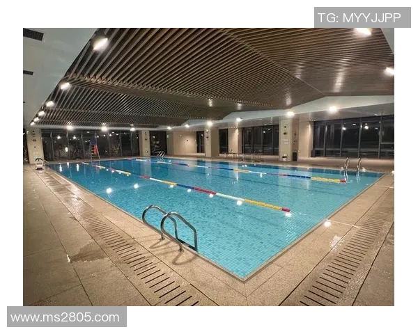 提升游泳技巧与体能训练方法 探索比赛策略与科学锻炼相结合的最佳路径